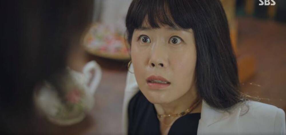 6 điều điên rồ nhất trong 2 tập đầu 'Penthouse 2': Cheon Seo Jin 'cắm sừng' Joo Dan Tae, ngủ với chồng cũ - 8 6 điều điên rồ nhất trong 2 tập đầu 'Penthouse 2': Cheon Seo Jin 'cắm sừng' Joo Dan Tae, ngủ với chồng cũ - 8