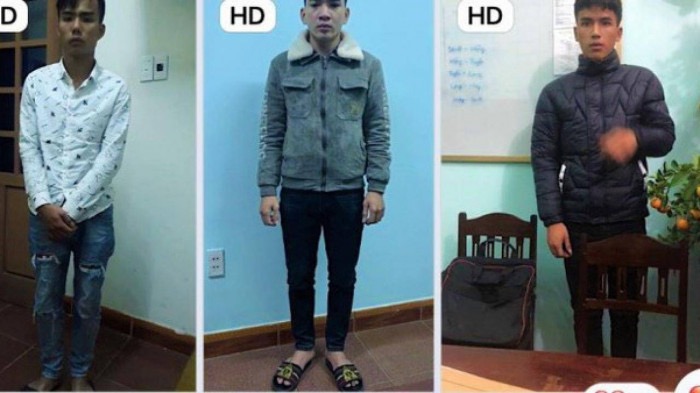 Ba thanh niên dùng còng số 8 bắt giữ người để hành hung Ba thanh niên dùng còng số 8 bắt giữ người để hành hung