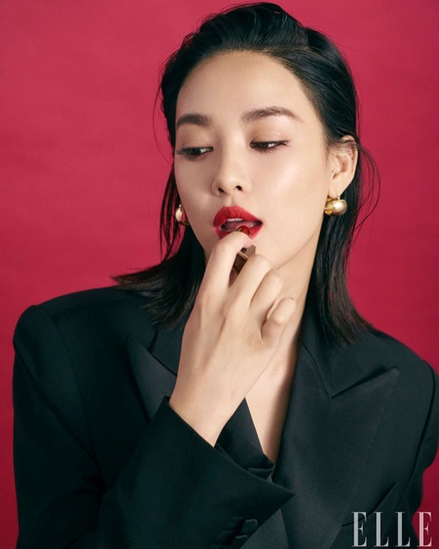 Nhan sắc dàn bạn gái quá hot của G-Dragon: Jennie át cả minh tinh Joo Yeon về độ sexy, 2 nàng thơ Nhật Bản khuynh đảo châu Á - 25 Nhan sắc dàn bạn gái quá hot của G-Dragon: Jennie át cả minh tinh Joo Yeon về độ sexy, 2 nàng thơ Nhật Bản khuynh đảo châu Á - 25