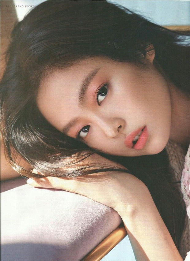 Nhan sắc dàn bạn gái quá hot của G-Dragon: Jennie át cả minh tinh Joo Yeon về độ sexy, 2 nàng thơ Nhật Bản khuynh đảo châu Á - 35 Nhan sắc dàn bạn gái quá hot của G-Dragon: Jennie át cả minh tinh Joo Yeon về độ sexy, 2 nàng thơ Nhật Bản khuynh đảo châu Á - 35