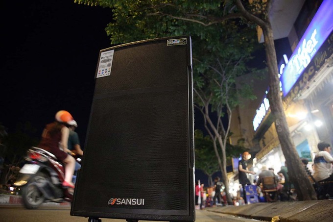 Chủ tịch TP HCM yêu cầu xử lý karaoke tra tấn - 2 Chủ tịch TP HCM yêu cầu xử lý karaoke tra tấn - 2