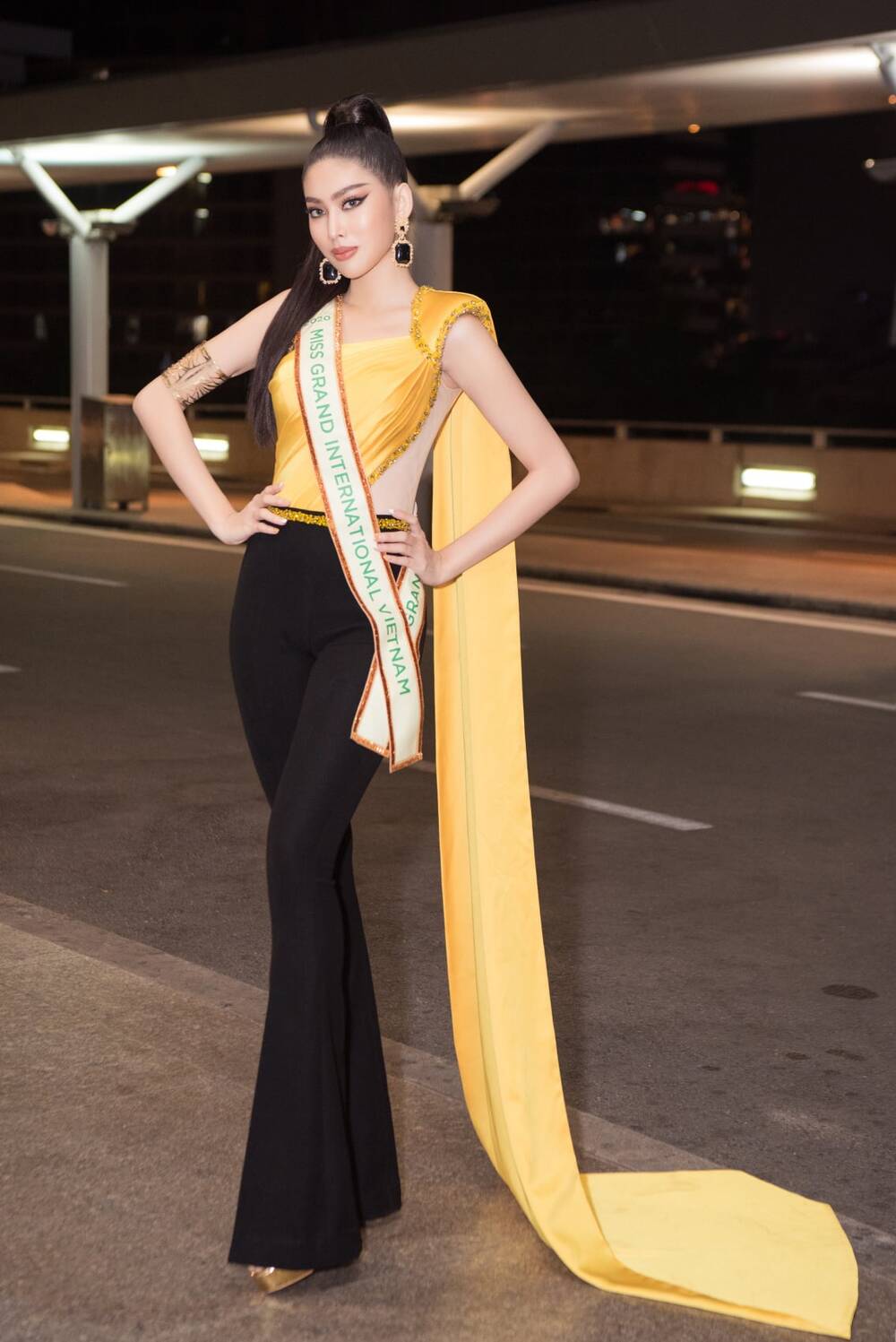 Ngọc Thảo lên đường 'chinh chiến' Miss Grand: Diện trang phục Thái,trổ tài catwalk thần sầu Ngọc Thảo lên đường 'chinh chiến' Miss Grand: Diện trang phục Thái,trổ tài catwalk thần sầu