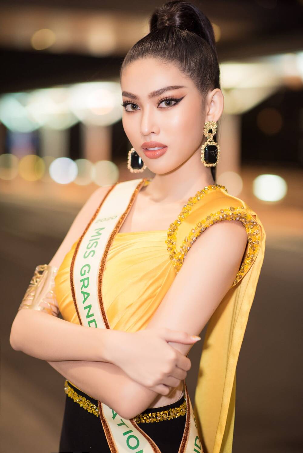 Ngọc Thảo lên đường 'chinh chiến' Miss Grand: Diện trang phục Thái,trổ tài catwalk thần sầu - 2 Ngọc Thảo lên đường 'chinh chiến' Miss Grand: Diện trang phục Thái,trổ tài catwalk thần sầu - 2