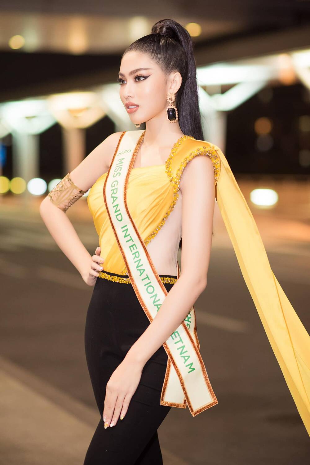 Ngọc Thảo lên đường 'chinh chiến' Miss Grand: Diện trang phục Thái,trổ tài catwalk thần sầu - 3 Ngọc Thảo lên đường 'chinh chiến' Miss Grand: Diện trang phục Thái,trổ tài catwalk thần sầu - 3