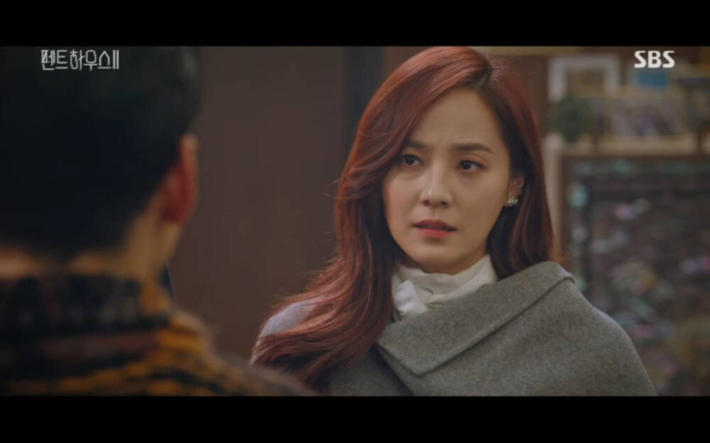 'Penthouse 2' tập 3: Bae Rona quỳ lạy để về phe 'cô giáo' Cheon Seo Jin, Ha Yoon Cheol cưỡng hôn vợ cũ - 53 'Penthouse 2' tập 3: Bae Rona quỳ lạy để về phe 'cô giáo' Cheon Seo Jin, Ha Yoon Cheol cưỡng hôn vợ cũ - 53