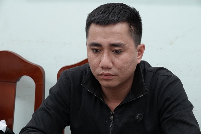 Hung thủ đâm chết chủ quán phở ra đầu thú Hung thủ đâm chết chủ quán phở ra đầu thú