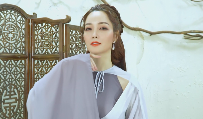 'Kiều' công bố lịch chiếu mới, Thúy Kiều lại gây hoang mang vì mặt đẹp mà đơ không gì cứu vãn được - 7 'Kiều' công bố lịch chiếu mới, Thúy Kiều lại gây hoang mang vì mặt đẹp mà đơ không gì cứu vãn được - 7