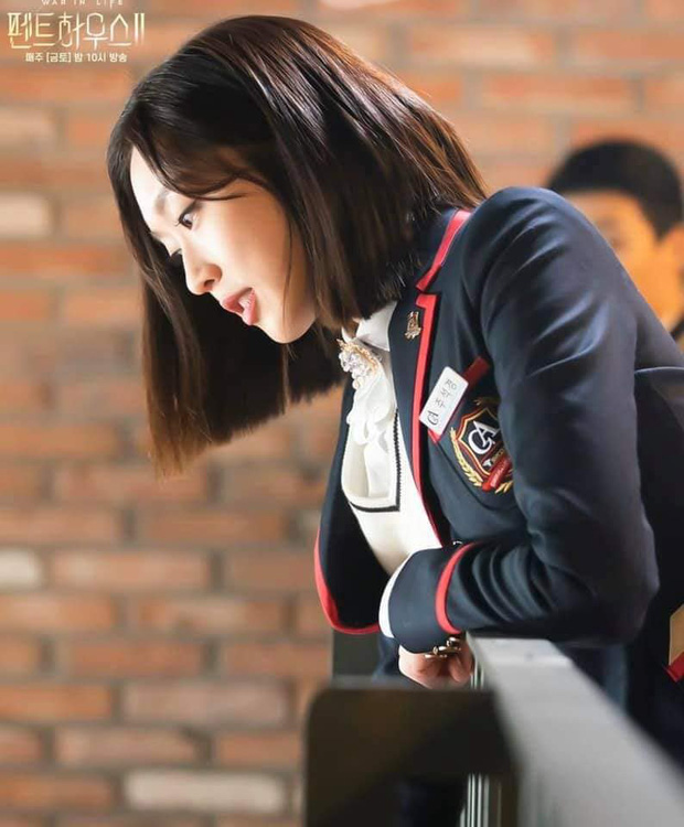Penthouse 2 tập 4 bùng nổ drama và những cú lừa: Hội rich kid thua đau trước Ro Na, Yoon Hee thiết lập liên minh báo thù mới? - 5 Penthouse 2 tập 4 bùng nổ drama và những cú lừa: Hội rich kid thua đau trước Ro Na, Yoon Hee thiết lập liên minh báo thù mới? - 5
