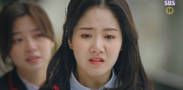 Penthouse 2 tập 4 bùng nổ drama và những cú lừa: Hội rich kid thua đau trước Ro Na, Yoon Hee thiết lập liên minh báo thù mới? - 6 Penthouse 2 tập 4 bùng nổ drama và những cú lừa: Hội rich kid thua đau trước Ro Na, Yoon Hee thiết lập liên minh báo thù mới? - 6