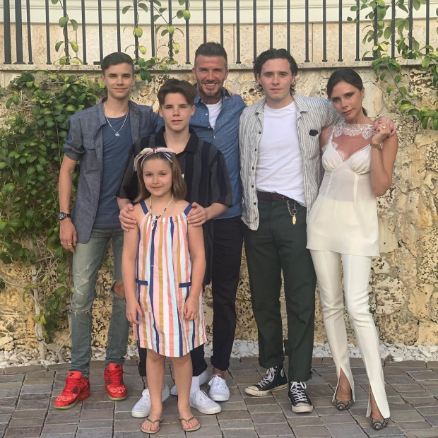 Top 10 nàng WAGs giàu có nhất thế giới bóng đá: Bạn gái Ronaldo phất lên nhanh chóng nhưng vẫn kém xa cái tên dẫn đầu - 9 Top 10 nàng WAGs giàu có nhất thế giới bóng đá: Bạn gái Ronaldo phất lên nhanh chóng nhưng vẫn kém xa cái tên dẫn đầu - 9