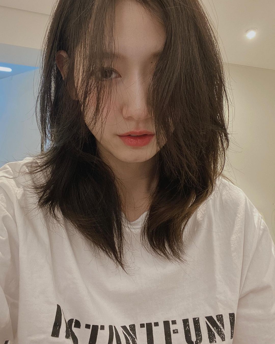 Yoona và loạt sao Hàn hé lộ cách rửa mặt "sạch sành sanh", áp dụng theo để loại bỏ đám bã nhờn đáng ghét! - 5 Yoona và loạt sao Hàn hé lộ cách rửa mặt "sạch sành sanh", áp dụng theo để loại bỏ đám bã nhờn đáng ghét! - 5