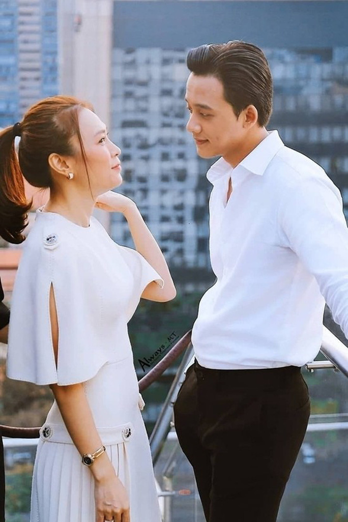 Các người đẹp showbiz đang dần công khai tình yêu - 4 Các người đẹp showbiz đang dần công khai tình yêu - 4