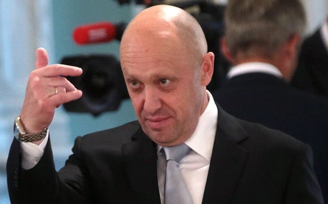 FBI treo thưởng 250.000 USD để bắt 'đầu bếp của Putin', vị tỷ phú quyền lực ở Kremlin nói gì? FBI treo thưởng 250.000 USD để bắt 'đầu bếp của Putin', vị tỷ phú quyền lực ở Kremlin nói gì?