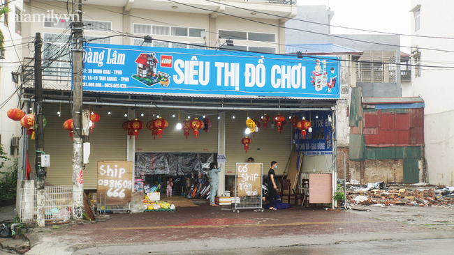 Hải Dương trước giờ gỡ bỏ cách ly vẫn vắng lặng, không bóng người - 3 Hải Dương trước giờ gỡ bỏ cách ly vẫn vắng lặng, không bóng người - 3