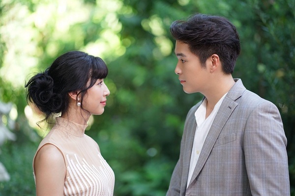 Mua nhẫn kim cương 200 triệu để cầu hôn lại vợ cũ nhưng khi đến thăm bố mẹ đẻ, anh ta phải 'chết đứng' với thứ đặt trên bàn Mua nhẫn kim cương 200 triệu để cầu hôn lại vợ cũ nhưng khi đến thăm bố mẹ đẻ, anh ta phải 'chết đứng' với thứ đặt trên bàn