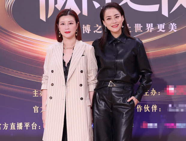 MC Weibo và cuộc phỏng vấn khiến cả Cbiz bức xúc: Angela Baby - Nhiệt Ba 'cứng họng', hotboy cưỡi ngựa bối rối đến đáng thương - 7 MC Weibo và cuộc phỏng vấn khiến cả Cbiz bức xúc: Angela Baby - Nhiệt Ba 'cứng họng', hotboy cưỡi ngựa bối rối đến đáng thương - 7