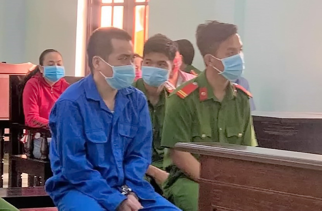 Xử kín thầy giáo dâm ô 4 nam sinh ở Tây Ninh: Bị cáo và 1 em có kết quả dương tính với HIV - 1 Xử kín thầy giáo dâm ô 4 nam sinh ở Tây Ninh: Bị cáo và 1 em có kết quả dương tính với HIV - 1