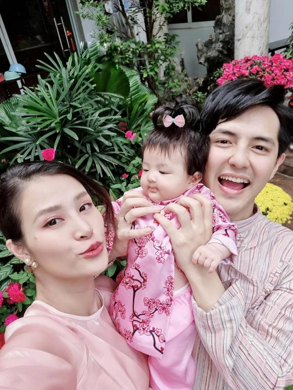 Đông Nhi - Ông Cao Thắng kỷ niệm 12 năm bên nhau, hạnh phúc thêm trọn vẹn khi đã có 'thể lực nhí' góp mặt - 8 Đông Nhi - Ông Cao Thắng kỷ niệm 12 năm bên nhau, hạnh phúc thêm trọn vẹn khi đã có 'thể lực nhí' góp mặt - 8