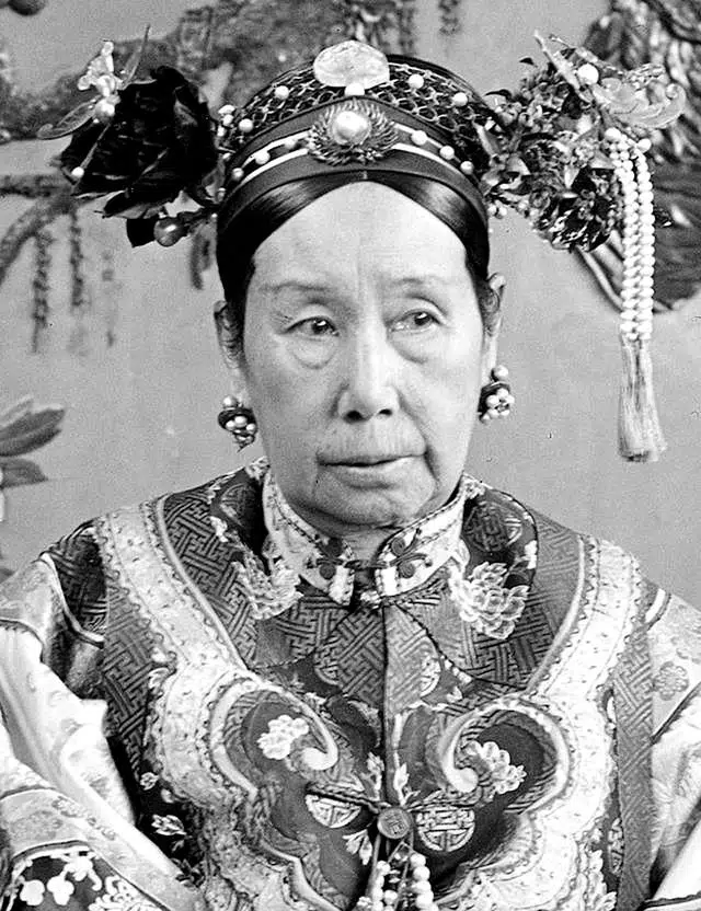 Chạy khỏi kinh thành, vì sao Từ Hi Thái hậu không dám uống nước giếng ven đường? Chạy khỏi kinh thành, vì sao Từ Hi Thái hậu không dám uống nước giếng ven đường?