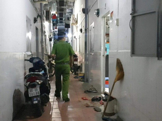Hứng chịu đòn ghen, 3 mẹ con nằm gục trên vũng máu Hứng chịu đòn ghen, 3 mẹ con nằm gục trên vũng máu