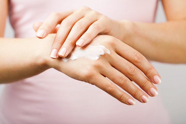6 thói quen khiến da bạn ngày càng xuống dốc, mãi chẳng thể đẹp nổi - 5 6 thói quen khiến da bạn ngày càng xuống dốc, mãi chẳng thể đẹp nổi - 5