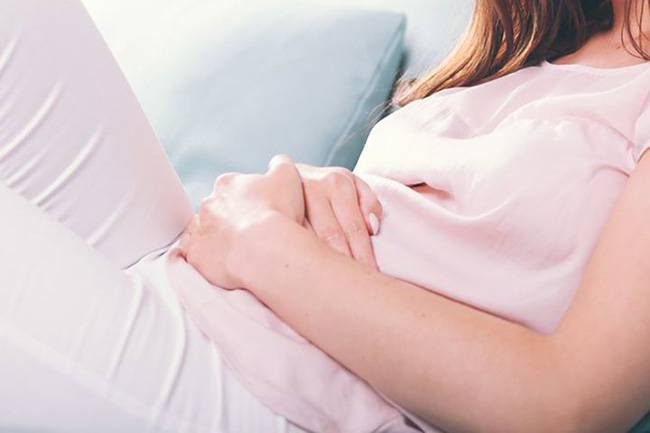 Nữ sinh 21 tuổi đau bụng dữ dội tưởng bị cảm lạnh, nào ngờ suýt mất mạng vì chửa ngoài tử cung mà không biết - 2 Nữ sinh 21 tuổi đau bụng dữ dội tưởng bị cảm lạnh, nào ngờ suýt mất mạng vì chửa ngoài tử cung mà không biết - 2