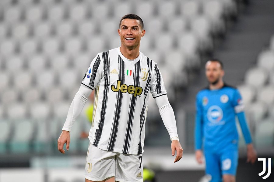 Ronaldo lập công, Juventus bám đuổi thành Milan - 2 Ronaldo lập công, Juventus bám đuổi thành Milan - 2