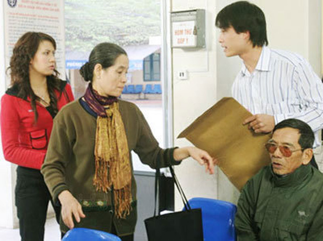 Những vai diễn ấn tượng của cố NSND Trần Hạnh: Tự nhận cuộc đời cũng khắc khổ như ông Cần trong Cuốn Sổ Ghi Đời - 3 Những vai diễn ấn tượng của cố NSND Trần Hạnh: Tự nhận cuộc đời cũng khắc khổ như ông Cần trong Cuốn Sổ Ghi Đời - 3