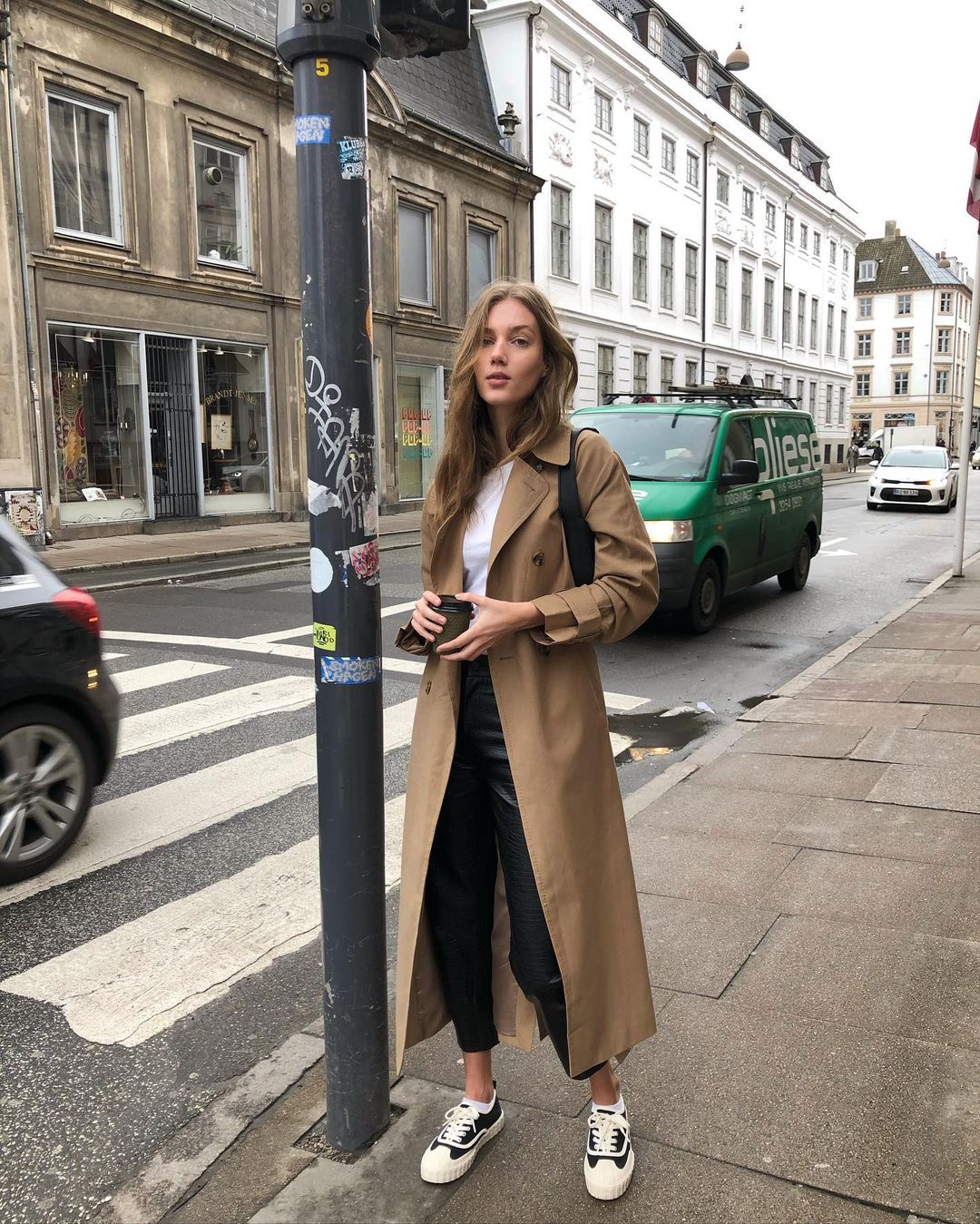 Phong cách thời trang Bắc Âu: Style dành cho mọi cô nàng vì lên đồ tinh giản nhưng có thừa độ thanh lịch và tinh tế - 8 Phong cách thời trang Bắc Âu: Style dành cho mọi cô nàng vì lên đồ tinh giản nhưng có thừa độ thanh lịch và tinh tế - 8