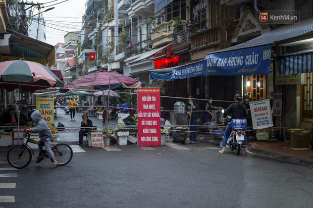 Chùm ảnh: Quang cảnh nội thành Hải Dương trong ngày đầu tiên sau khi kết thúc giãn cách xã hội - 5 Chùm ảnh: Quang cảnh nội thành Hải Dương trong ngày đầu tiên sau khi kết thúc giãn cách xã hội - 5