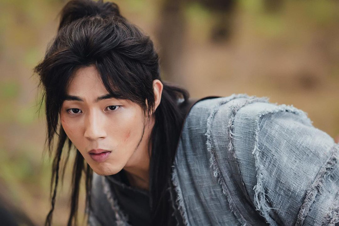 Ji Soo thừa nhận cáo buộc bạo lực học đường khiến Sông Đón Trăng Lên có nguy cơ dừng chiếu vô thời hạn - 5 Ji Soo thừa nhận cáo buộc bạo lực học đường khiến Sông Đón Trăng Lên có nguy cơ dừng chiếu vô thời hạn - 5