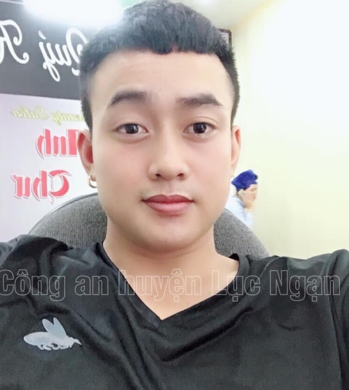 Nhóm thanh niên dàn cảnh buộc tội nam sinh trộm xe máy Nhóm thanh niên dàn cảnh buộc tội nam sinh trộm xe máy