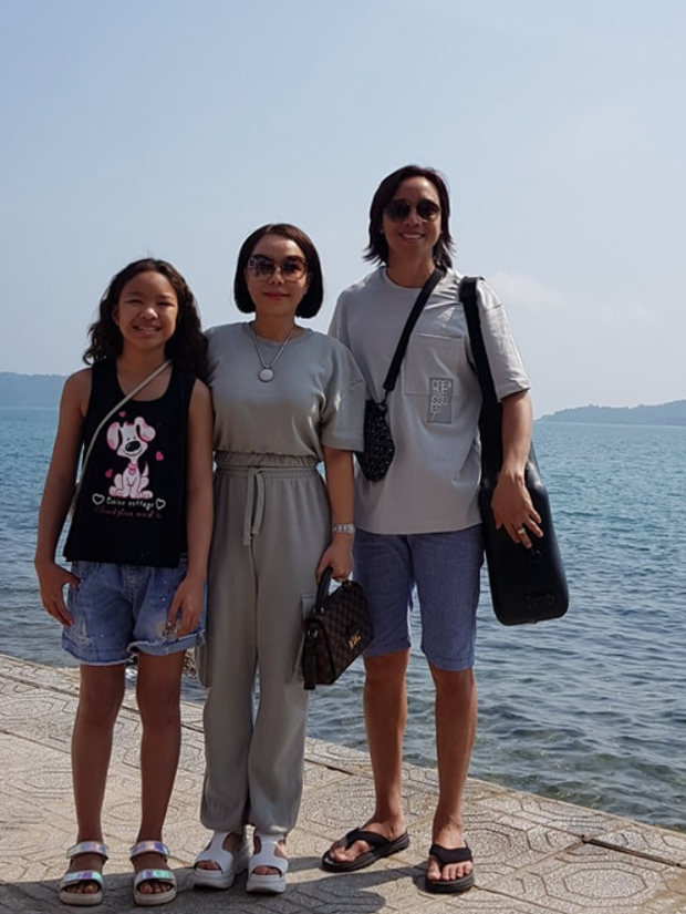 Gia đình NS Việt Hương lái xe máy đi phượt nhưng gây tranh cãi vì 1 chi tiết, chính chủ phải lên tiếng ngay và luôn - 1 Gia đình NS Việt Hương lái xe máy đi phượt nhưng gây tranh cãi vì 1 chi tiết, chính chủ phải lên tiếng ngay và luôn - 1