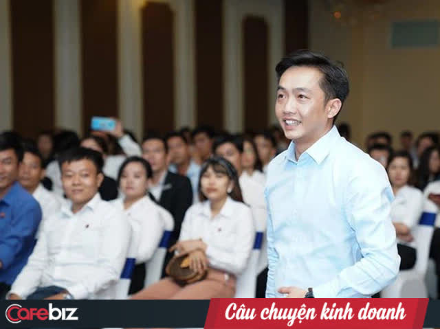 Cường Đô-la: Vượt qua cái bóng 'công tử phố núi' để chứng minh tài năng kinh doanh, tự mở công ty BĐS riêng và chuỗi dự án nhà hàng, du lịch, rửa xe - 2 Cường Đô-la: Vượt qua cái bóng 'công tử phố núi' để chứng minh tài năng kinh doanh, tự mở công ty BĐS riêng và chuỗi dự án nhà hàng, du lịch, rửa xe - 2