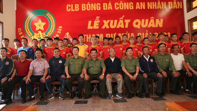 HAGL bất ngờ viện trợ cho 'đàn em' hàng loạt sao số, muốn đánh chiếm thêm suất V.League? - 1 HAGL bất ngờ viện trợ cho 'đàn em' hàng loạt sao số, muốn đánh chiếm thêm suất V.League? - 1