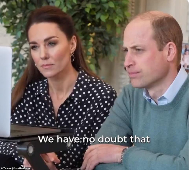 Meghan Markle tố bị hoàng gia Anh 'bịt miệng', Công nương Kate xuất hiện giữa tâm bão lùm xùm với sắc mặt bất thường - 3 Meghan Markle tố bị hoàng gia Anh 'bịt miệng', Công nương Kate xuất hiện giữa tâm bão lùm xùm với sắc mặt bất thường - 3