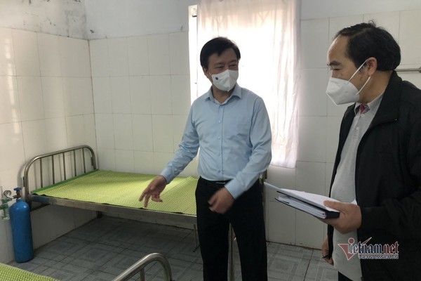 80 người tiêm vắc xin đầu tiên ở Hải Dương là phụ nữ - 2 80 người tiêm vắc xin đầu tiên ở Hải Dương là phụ nữ - 2
