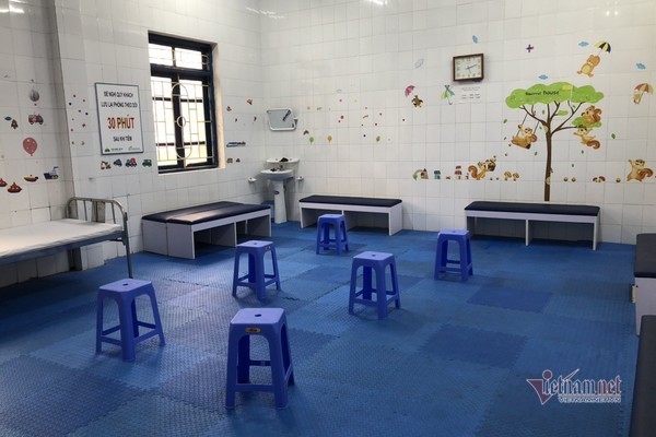 80 người tiêm vắc xin đầu tiên ở Hải Dương là phụ nữ - 1 80 người tiêm vắc xin đầu tiên ở Hải Dương là phụ nữ - 1