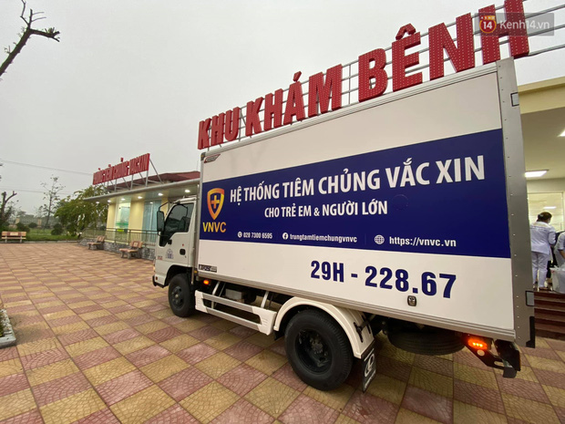Những người đầu tiên tại Hà Nội và TP.HCM được tiêm vaccine phòng Covid-19 - 7 Những người đầu tiên tại Hà Nội và TP.HCM được tiêm vaccine phòng Covid-19 - 7