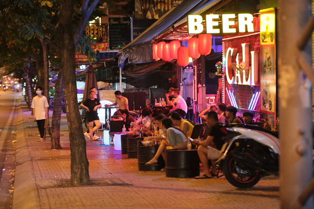 TP.HCM: Cho phép gym, beer club,… hoạt động trở lại, vũ trường, quán bar, karaoke tiếp tục dừng TP.HCM: Cho phép gym, beer club,… hoạt động trở lại, vũ trường, quán bar, karaoke tiếp tục dừng
