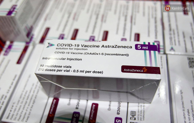 Những người đầu tiên tại Hà Nội và TP.HCM được tiêm vaccine phòng Covid-19 - 6 Những người đầu tiên tại Hà Nội và TP.HCM được tiêm vaccine phòng Covid-19 - 6
