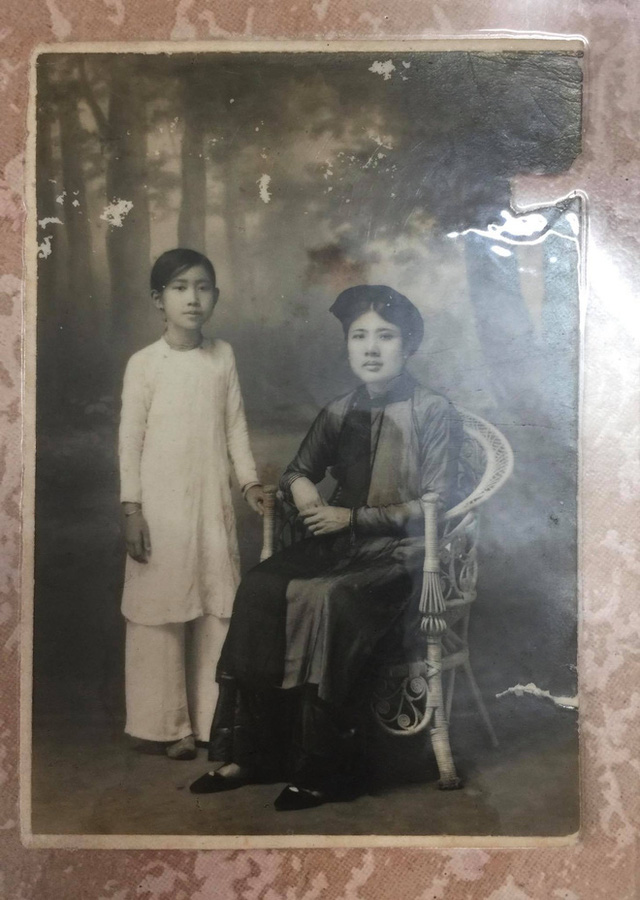 Gặp cụ bà 100 tuổi ở Hà Nội gây sốt bởi nhan sắc trong đám cưới thời trẻ: Sinh ra tại Pháp, từng được mệnh danh là 'hoa khôi của vùng' - 1 Gặp cụ bà 100 tuổi ở Hà Nội gây sốt bởi nhan sắc trong đám cưới thời trẻ: Sinh ra tại Pháp, từng được mệnh danh là 'hoa khôi của vùng' - 1