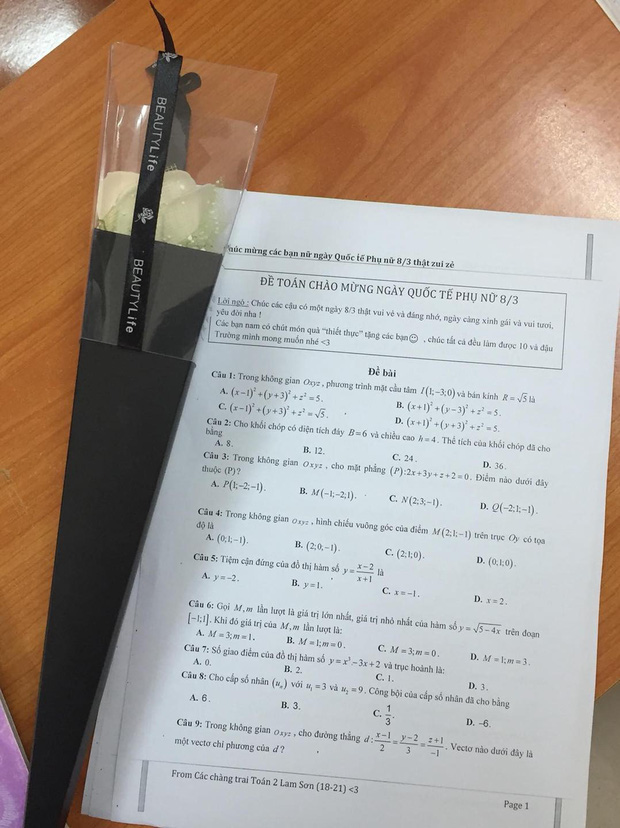 Những món quà 'bá đạo' ngày 8/3: Bạn nữ nào nhận những món quà này chắc 'khóc thét' Những món quà 'bá đạo' ngày 8/3: Bạn nữ nào nhận những món quà này chắc 'khóc thét'