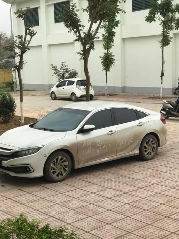 Những món quà 'bá đạo' ngày 8/3: Bạn nữ nào nhận những món quà này chắc 'khóc thét' - 1 Những món quà 'bá đạo' ngày 8/3: Bạn nữ nào nhận những món quà này chắc 'khóc thét' - 1