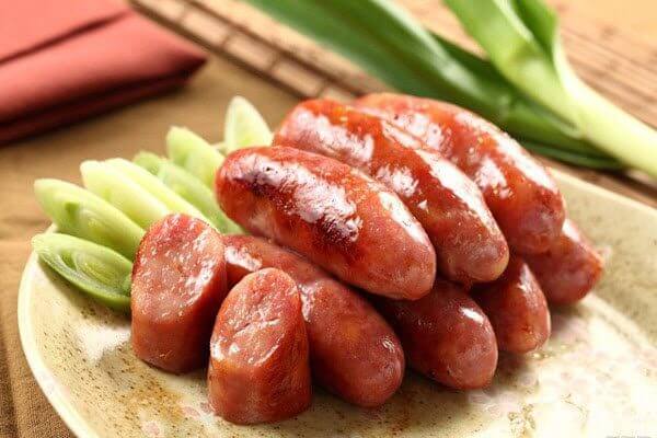 Phụ nữ thuộc nhóm da nhờn rất nên tránh 5 món này kẻo đổ dầu nhiều, tắc lỗ chân lông và sinh mụn đầy mặt - 1 Phụ nữ thuộc nhóm da nhờn rất nên tránh 5 món này kẻo đổ dầu nhiều, tắc lỗ chân lông và sinh mụn đầy mặt - 1