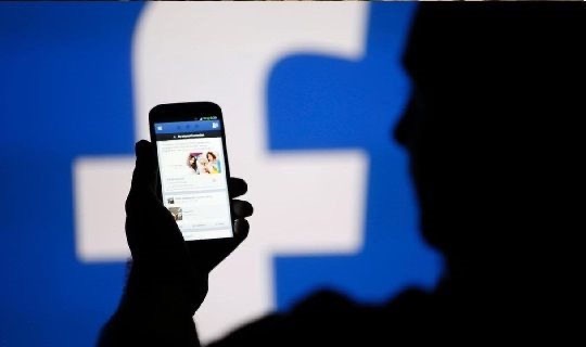 Khởi tố Facebooker livestream nói xấu chính quyền Khởi tố Facebooker livestream nói xấu chính quyền