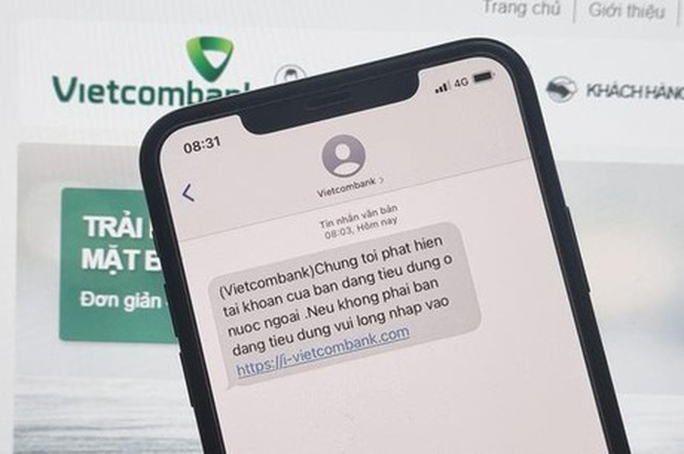 Cảnh báo: Hàng loạt đầu số giả danh các ngân hàng lớn như Vietcombank, ACB, Sacombank... liên tục gửi tin nhắn lừa đảo - 3 Cảnh báo: Hàng loạt đầu số giả danh các ngân hàng lớn như Vietcombank, ACB, Sacombank... liên tục gửi tin nhắn lừa đảo - 3