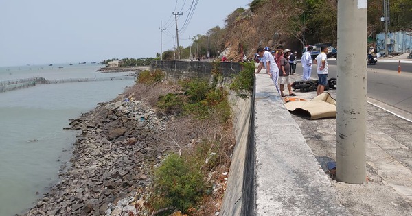 Vào khúc cua gắt, người đàn ông rơi xuống kè biển tử vong tại chỗ - 1 Vào khúc cua gắt, người đàn ông rơi xuống kè biển tử vong tại chỗ - 1