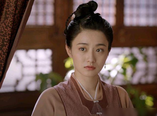 Cẩm tâm tựa ngọc: Nô tỳ Hổ Phách cực đẹp hóa ra đóng Tam sinh tam thế Chẩm thượng thư, làm chị Địch Lệ Nhiệt Ba - 2 Cẩm tâm tựa ngọc: Nô tỳ Hổ Phách cực đẹp hóa ra đóng Tam sinh tam thế Chẩm thượng thư, làm chị Địch Lệ Nhiệt Ba - 2