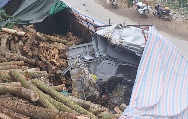 Hiện trường vụ tai nạn kinh hoàng khiến 7 người chết ở Thanh Hóa - 5